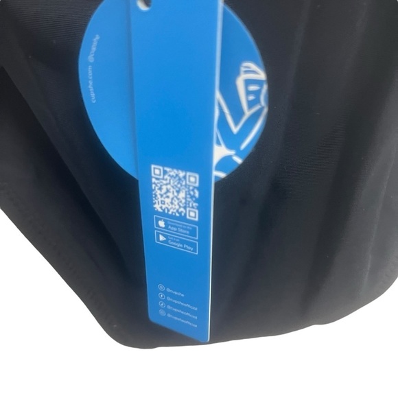 Cupshe M Black One Piece Plunge front - Picture 7 of 7